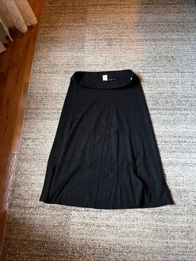 Banana Republic black woman long skirt,size large, new, stretchy